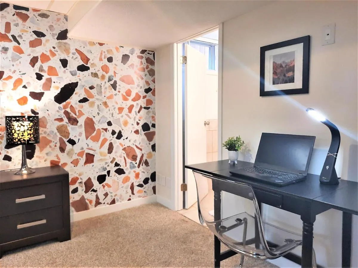 Holiday home Luxury Home By North Glenmore Park Calgary